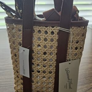 Universal Thread Tan and Brown Woven Tote 6" X 7"